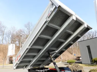 Iveco Daily wywrotka 140KM 688618 - kabina