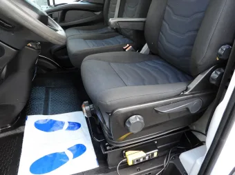 Iveco Daily wywrotka 140KM 656408 - radio
