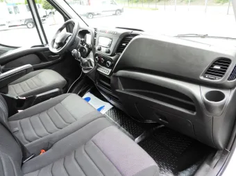 Iveco Daily wywrotka 140KM 709076 - schowki
