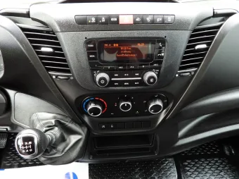 Iveco Daily wywrotka 140KM 709076 - wnetrze