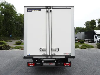 Iveco Daily kontener chłodnia 150KM 543596 - bok tyl