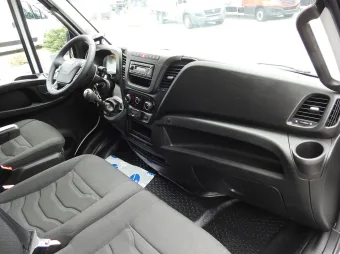 Iveco Daily kontener chłodnia 150KM 543596 - drzwi
