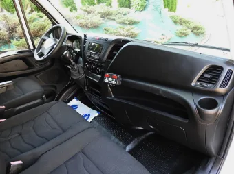 Iveco Daily kontener chłodnia 150KM 5418 - fotel pasazera