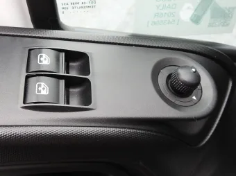 Iveco Daily kontener chłodnia 150KM 543596 - fotele