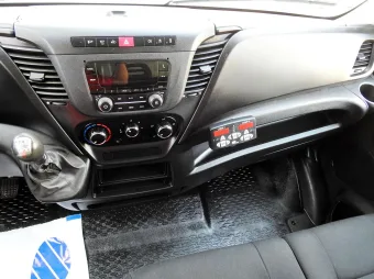 Iveco Daily kontener chłodnia 150KM 5418 - schowki