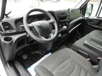 Iveco Daily kontener chłodnia 150KM 543596 - srodek