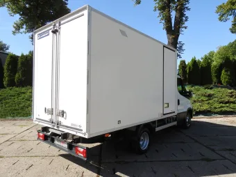 Iveco Daily kontener chłodnia 150KM 5418 - tyl
