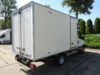 Iveco Daily kontener chłodnia 150KM 5418 - tyl zabudowy