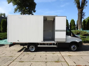 Iveco Daily kontener chłodnia 150KM 5418 - zaladunek