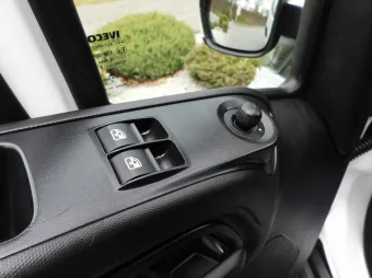 Iveco Daily kontener chłodnia 160KM 647527 - detal