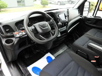 Iveco Daily kontener chłodnia 160KM 647527 - srodek