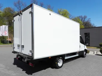 Iveco Daily kontener chłodnia 8 palet 160KM 648005 - tyl zabudowy