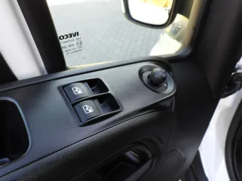 Iveco Daily kontener winda 8 palet 160KM 651921 - kierownica