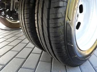 Iveco Daily kontener winda 8 palet 160KM 651921 - kokpit