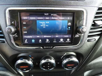Iveco Daily kontener winda 8 palet 160KM 651921 - konsola