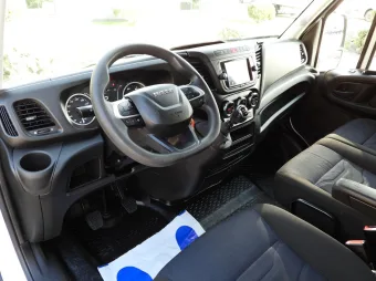 Iveco Daily kontener winda 8 palet 160KM 651921 - srodek