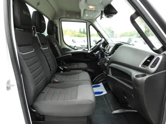 Iveco Daily wywrotka 160KM 493471 - fotel pasazera