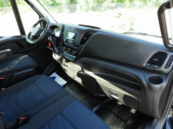 Iveco Daily wywrotka 160KM 695212 - schowki