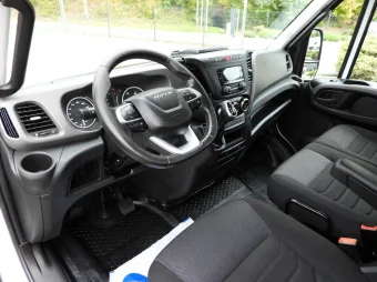 Iveco Daily wywrotka 160KM 493471 - srodek