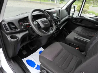 Iveco Daily wywrotka 160KM 709074 - srodek