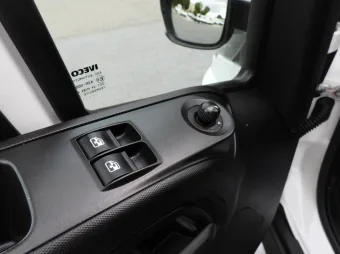 Iveco Daily doka skrzynia 170KM 098947 - panel