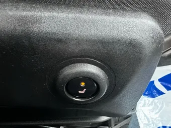 Iveco Daily doka skrzynia 170KM 098947 - wnetrze