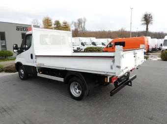 Iveco Daily wywrotka 180KM 653415 - tyl