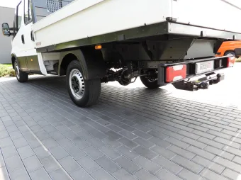 Iveco Daily doka skrzynia 120KM 390208 - bok zabudowy