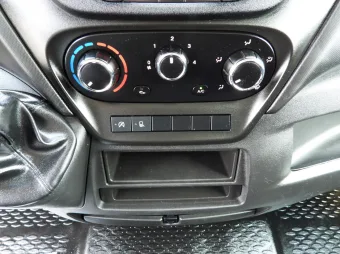 Iveco Daily doka skrzynia 120KM 390208 - radio
