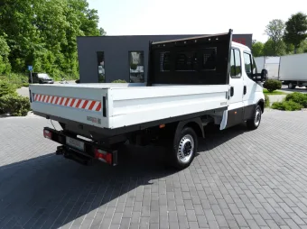 Iveco Daily doka skrzynia 120KM 390208 - tyl