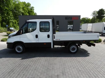 Iveco Daily doka skrzynia 120KM 390208 - zaladunek
