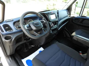 Iveco Daily doka wywrotka 140KM 392648 - srodek