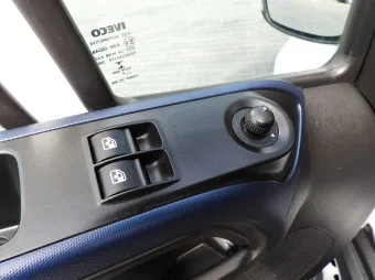 Iveco Daily furgon chłodnia 140KM 427384 - detal