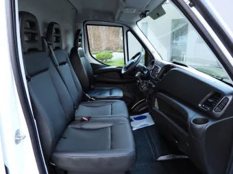 Iveco Daily furgon chłodnia 140KM 370846 - fotel pasazera