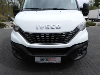 Iveco Daily furgon chłodnia 140KM 423247 - kokpit