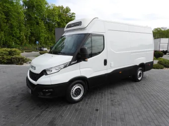 Iveco Daily furgon chłodnia 140KM 427384 - kokpit