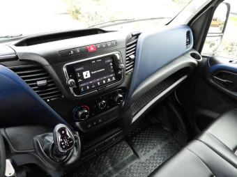 Iveco Daily furgon chłodnia 140KM 370846 - konsola