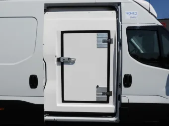 Iveco Daily furgon chłodnia 140KM 423247 - radio