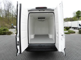 Iveco Daily furgon chłodnia 140KM 423247 - zabudowa