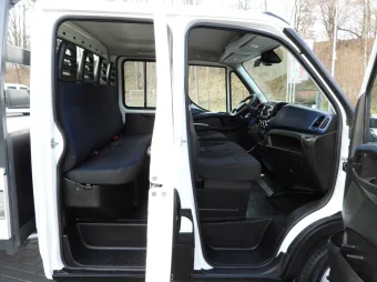 Iveco Daily doka skrzynia 160KM 434738 - schowki
