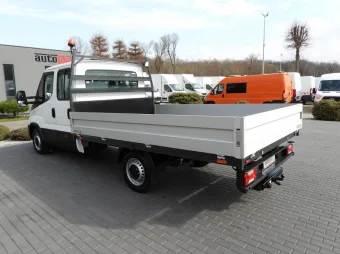 Iveco Daily doka skrzynia 160KM 434738 - tyl
