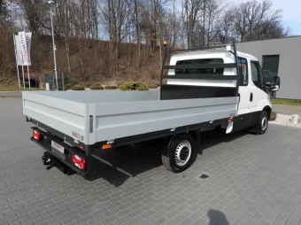 Iveco Daily doka skrzynia 160KM 434738 - tyl zabudowy