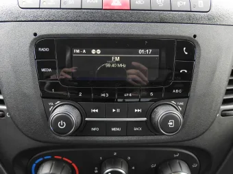 Iveco Daily kontener chłodnia 8 palet 160KM 557127 - fotel kierowcy