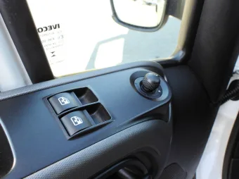 Iveco Daily kontener chłodnia 160KM 636155 - navi