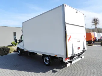 Iveco Daily kontener winda 8 palet 160KM 691147 - bok tyl