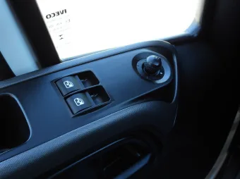 Iveco Daily kontener winda 8 palet 180KM 624571 - schowki