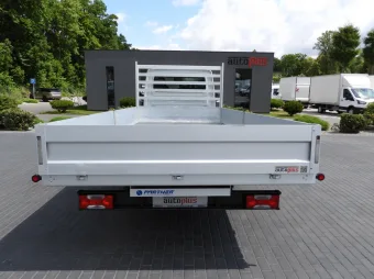 Iveco Daily skrzynia 10 palet 160KM 368829 - bok tyl