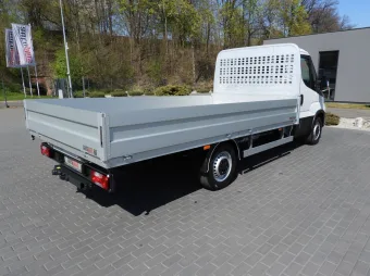 Iveco Daily skrzynia 8 palet 160KM 322393 - bok zabudowy