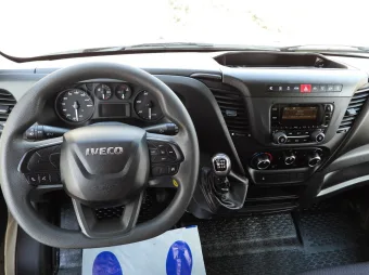 Iveco Daily skrzynia plandeka 10 palet 160KM 523600 - fotele