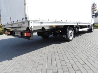 Iveco Daily skrzynia plandeka 10 palet 160KM 522893 - radio